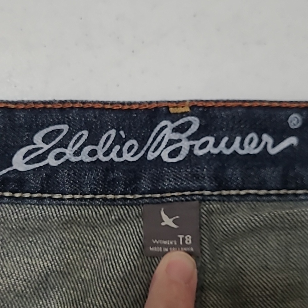 Eddie Bauer Boyfriend Fit Relaxed Leg Jeans with Button Fly size 8 TALL - Picture 5 of 10